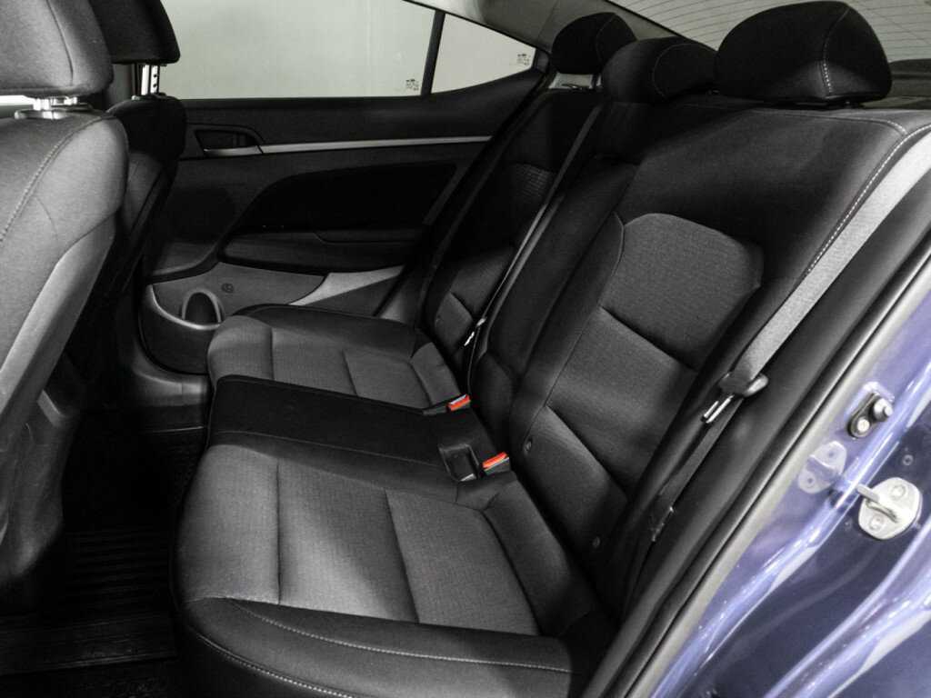 Hyundai Elantra 2017 года с пробегом. Фото: #9