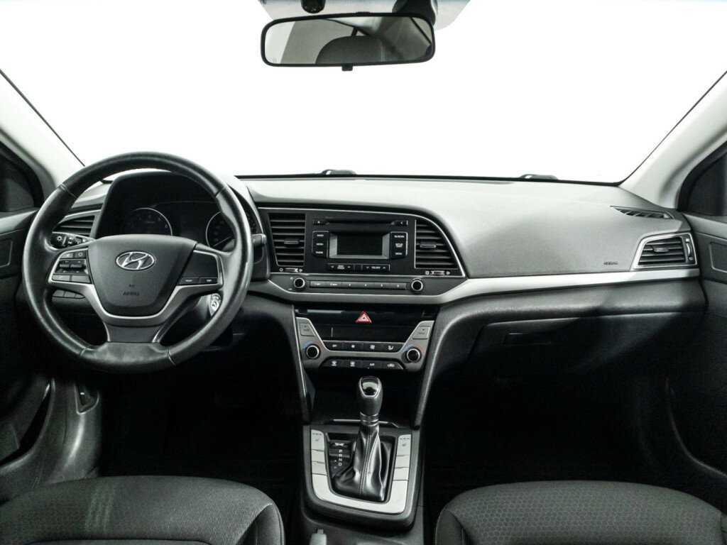 Hyundai Elantra 2017 года с пробегом. Фото: #12