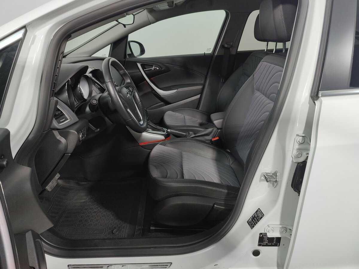 Opel Astra 2014 года с пробегом. Фото: #9