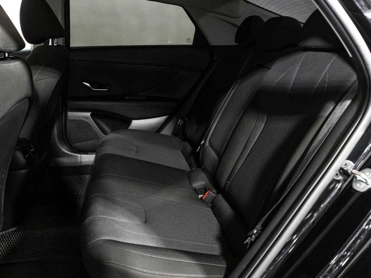 Hyundai Elantra 2021 года с пробегом. Фото: #9