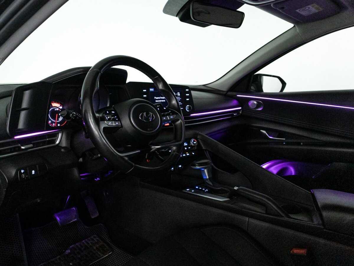 Hyundai Elantra 2021 года с пробегом. Фото: #18