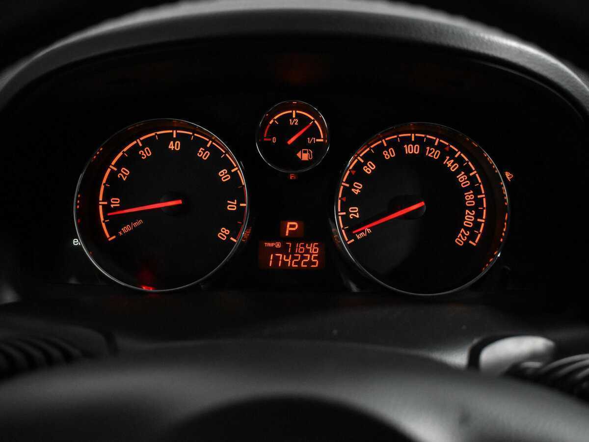 Opel Antara 2012 года с пробегом. Фото: #17