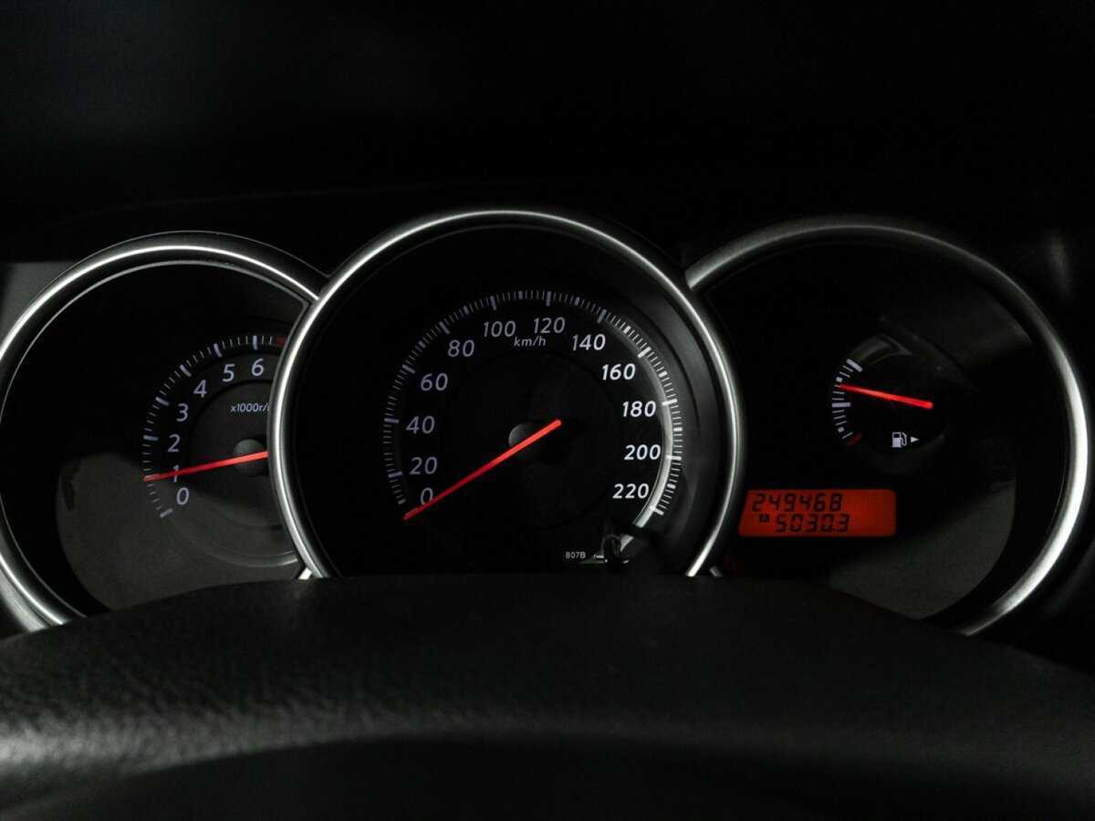 Nissan Tiida 2013 года с пробегом. Фото: #11