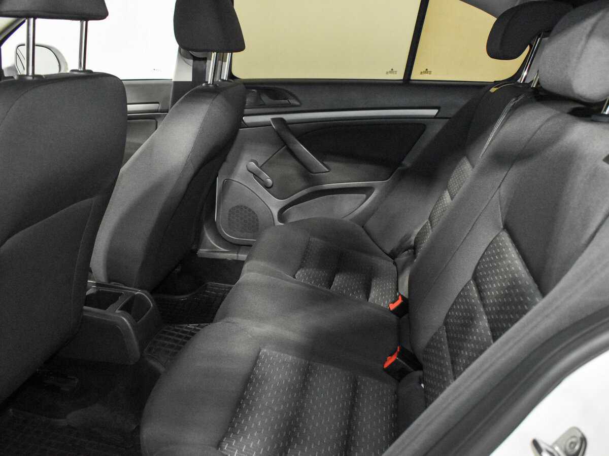 Skoda Octavia 2012 года с пробегом. Фото: #9