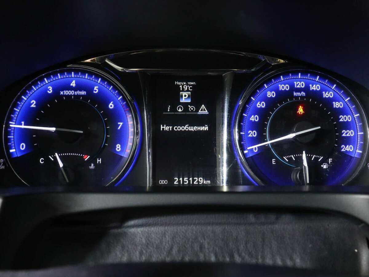 Toyota Camry 2015 года с пробегом. Фото: #8