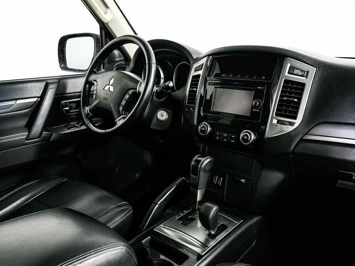 Mitsubishi Pajero 2015 года с пробегом. Фото: #8