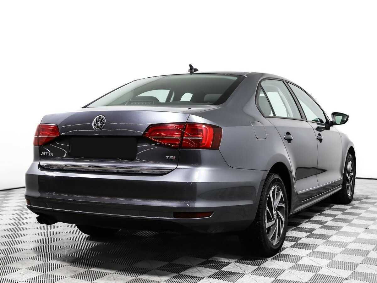 Volkswagen Jetta 2017 года с пробегом. Фото: #4