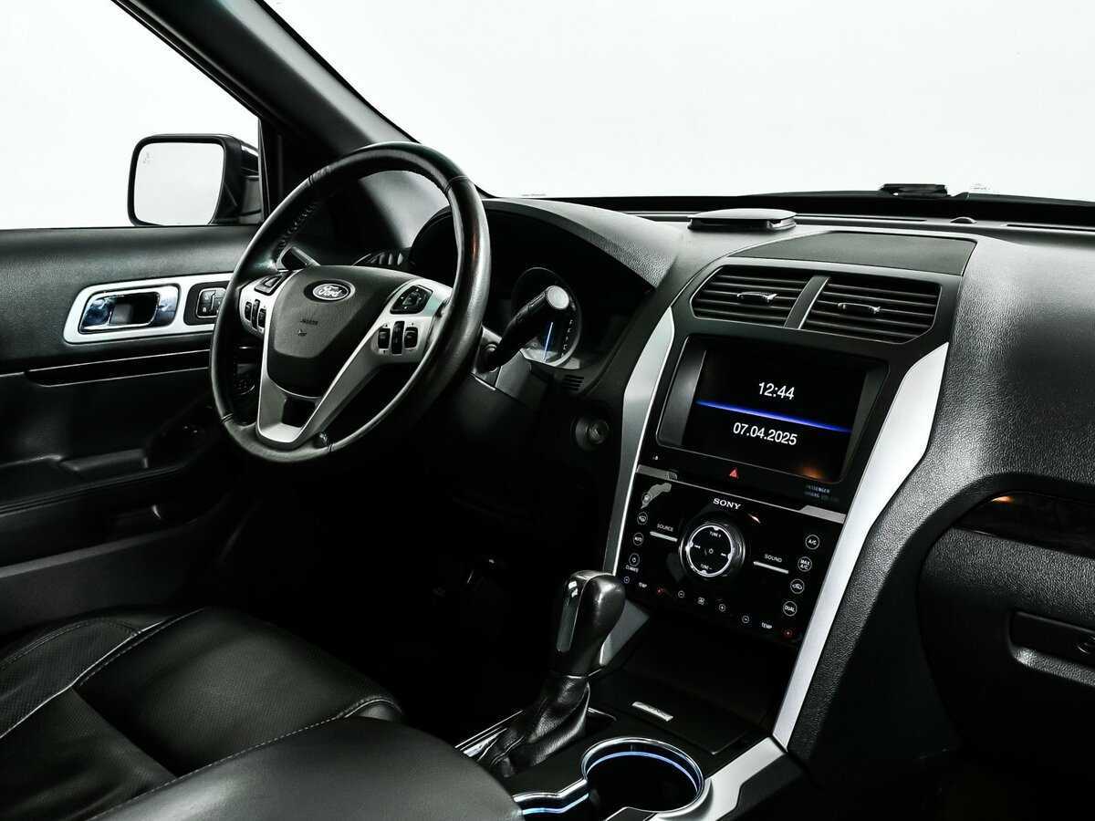 Ford Explorer 2015 года с пробегом. Фото: #8