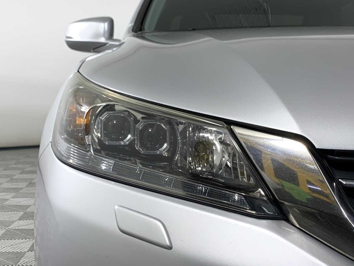 Honda Accord 2013 года с пробегом. Фото: #7