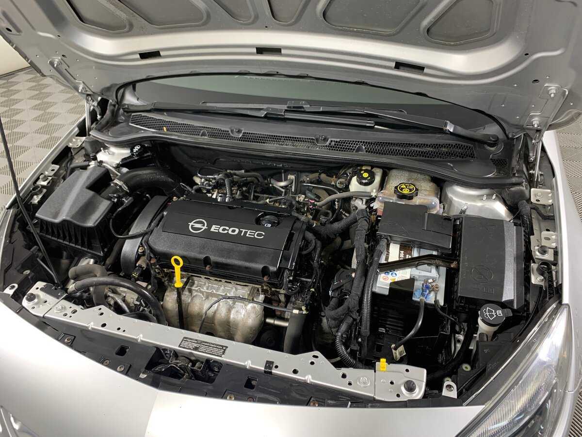 Opel Astra 2012 года с пробегом. Фото: #10