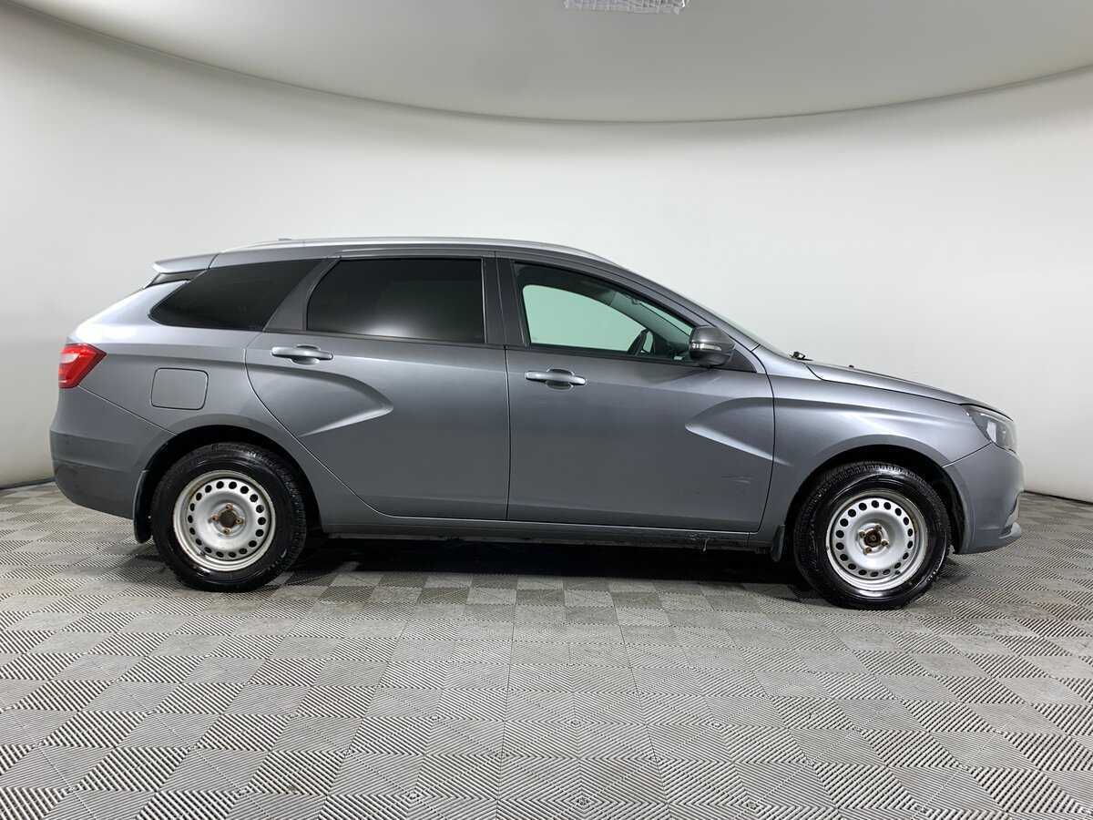 Lada (ВАЗ) Vesta 2018 года с пробегом. Фото: #3