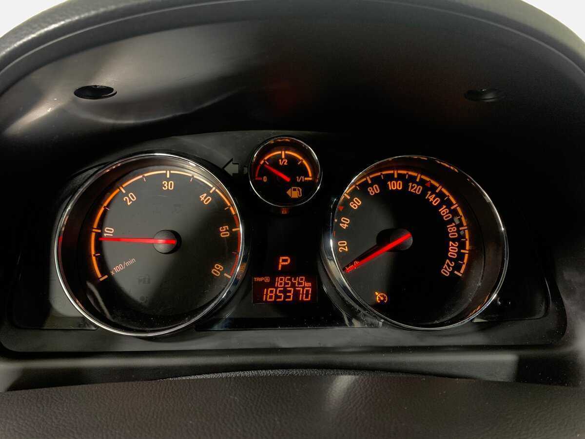 Opel Antara 2014 года с пробегом. Фото: #14