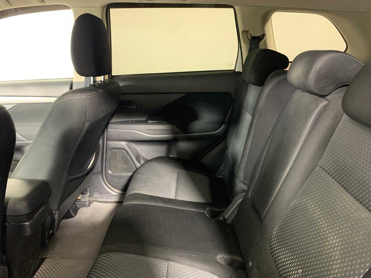 Mitsubishi Outlander 2017 года с пробегом. Фото: #18