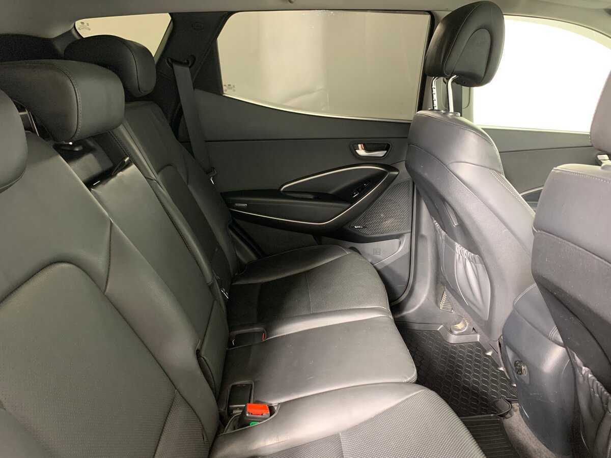 Hyundai Santa Fe 2017 года с пробегом. Фото: #17