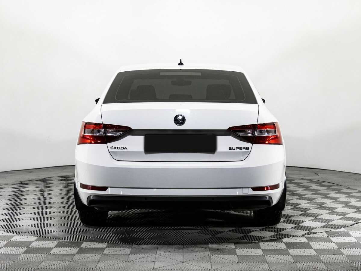 Skoda Superb 2018 года с пробегом. Фото: #4