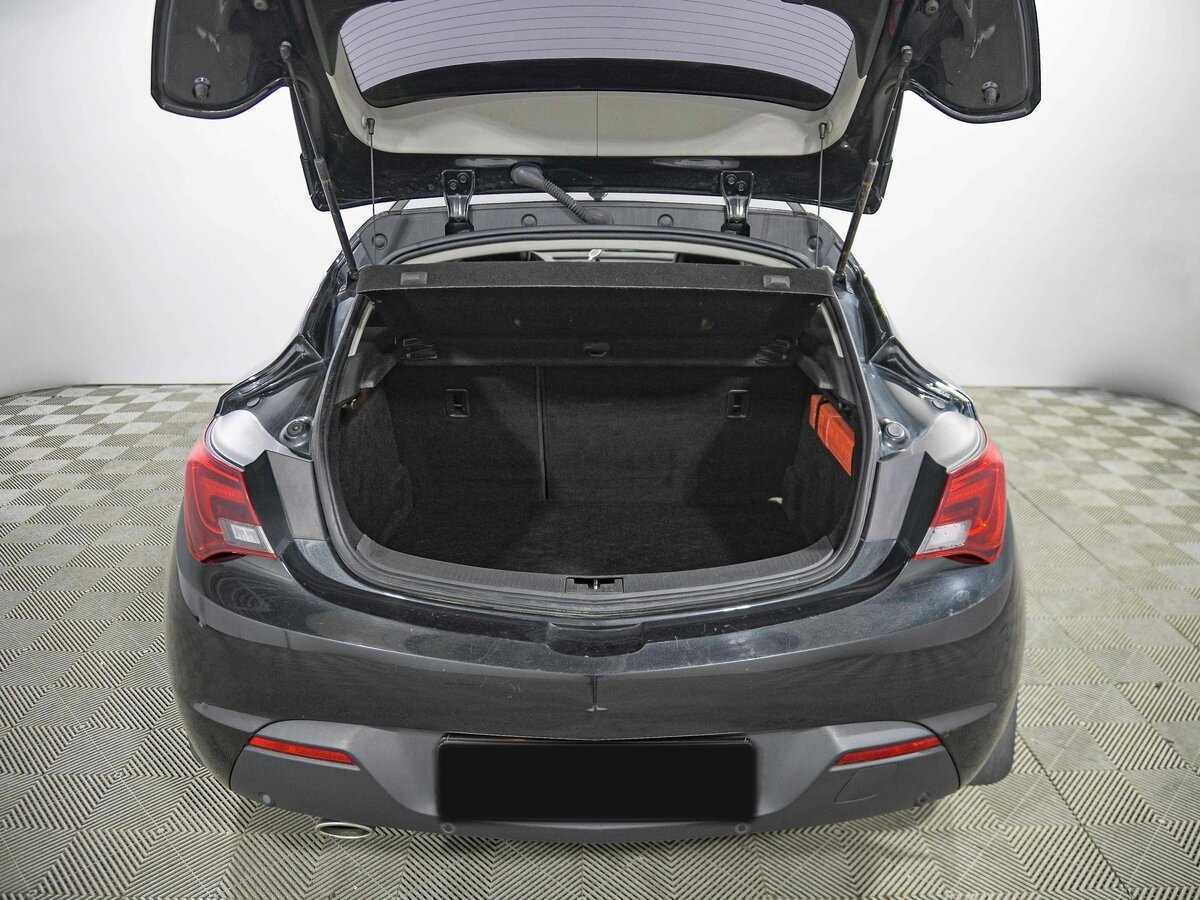 Opel Astra 2012 года с пробегом. Фото: #14