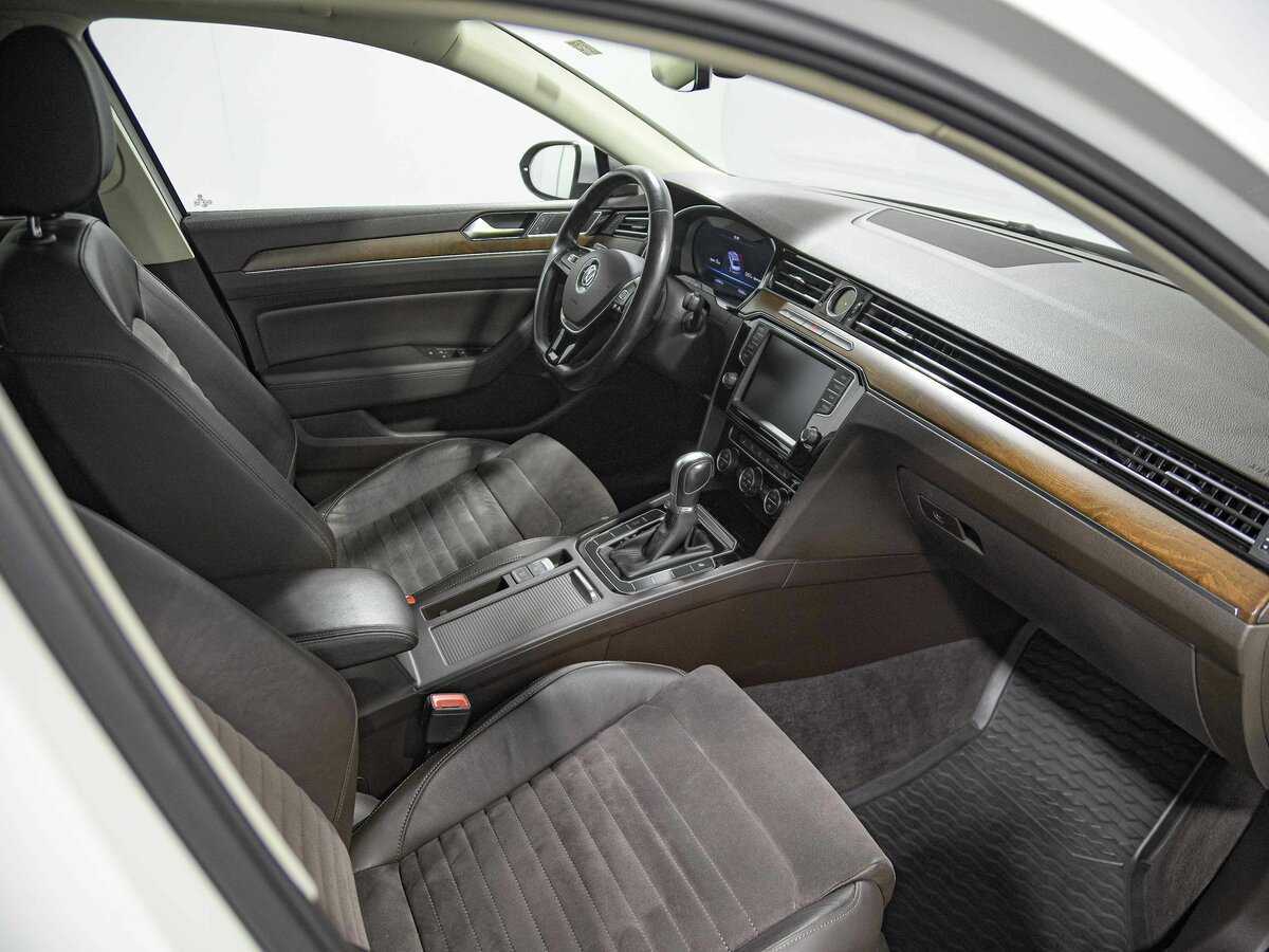 Volkswagen Passat 2016 года с пробегом. Фото: #16