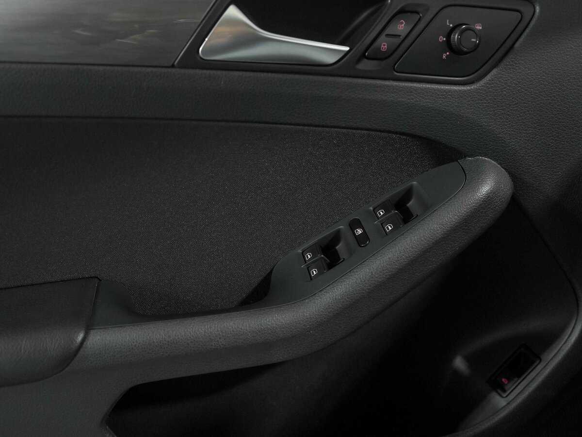 Volkswagen Jetta 2016 года с пробегом. Фото: #9