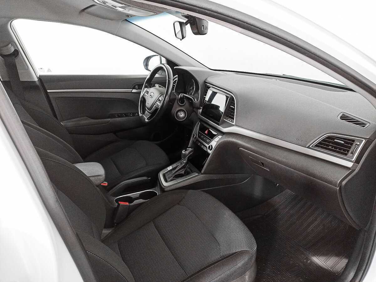Hyundai Elantra 2017 года с пробегом. Фото: #10