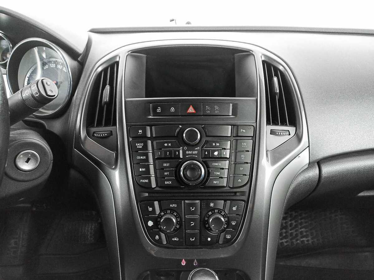 Opel Astra 2012 года с пробегом. Фото: #10