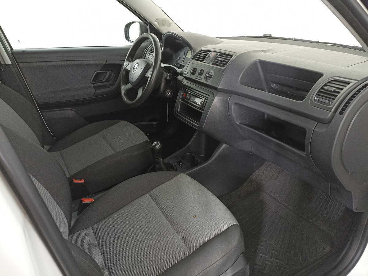 Skoda Fabia 2013 года с пробегом. Фото: #10