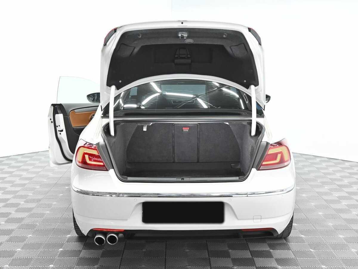 Volkswagen Passat CC 2013 года с пробегом. Фото: #4