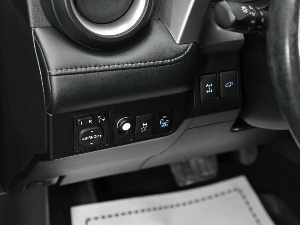 Toyota RAV4 2013 года с пробегом. Фото: #8