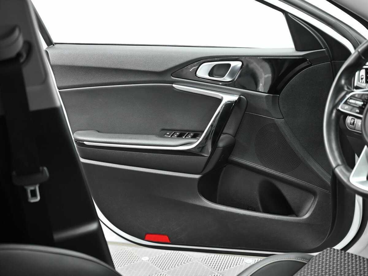Kia Ceed 2019 года с пробегом. Фото: #5