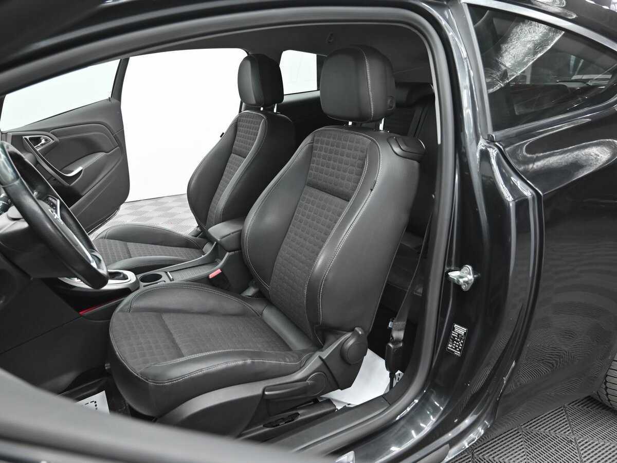 Opel Astra 2012 года с пробегом. Фото: #5