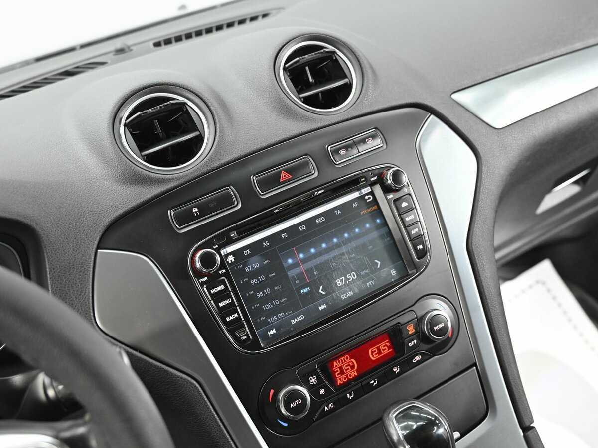 Ford Mondeo 2012 года с пробегом. Фото: #8