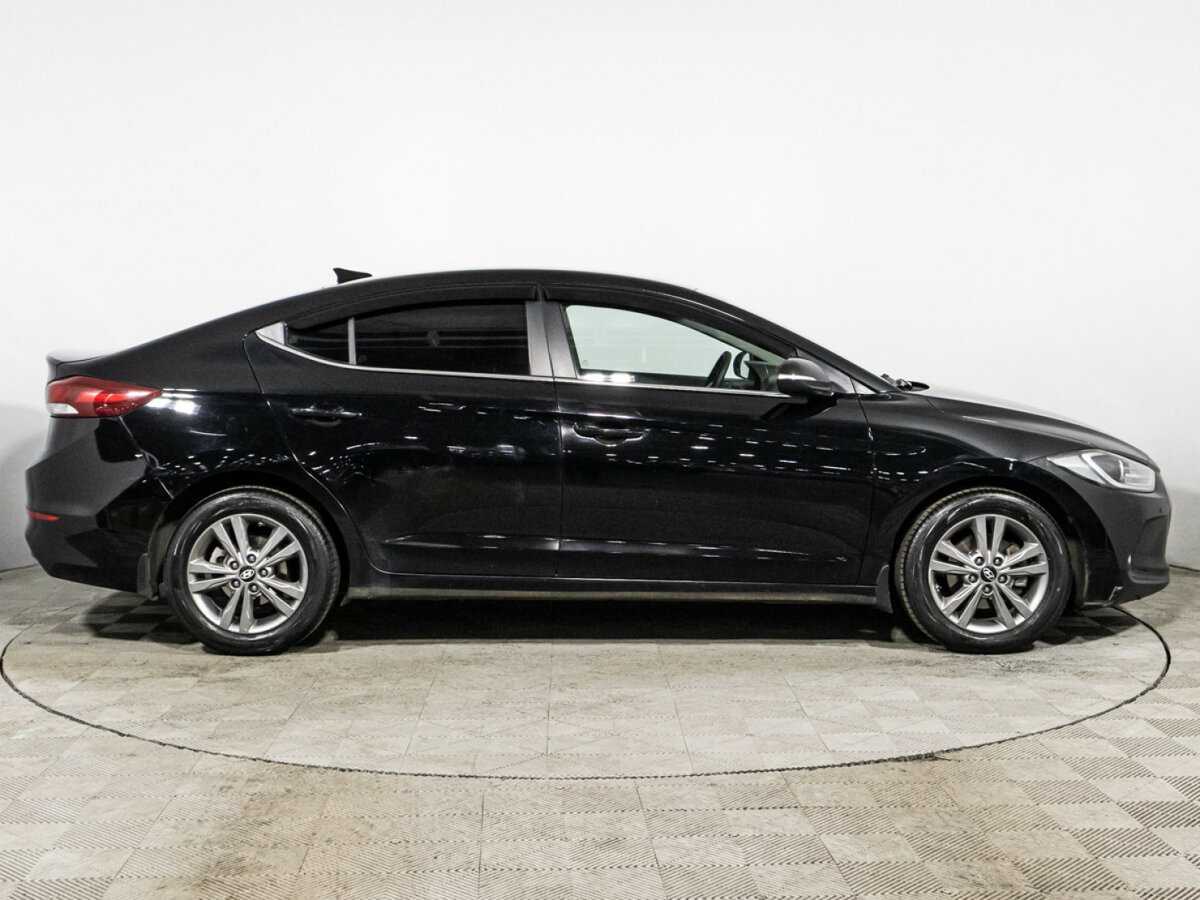 Hyundai Elantra 2017 года с пробегом. Фото: #3