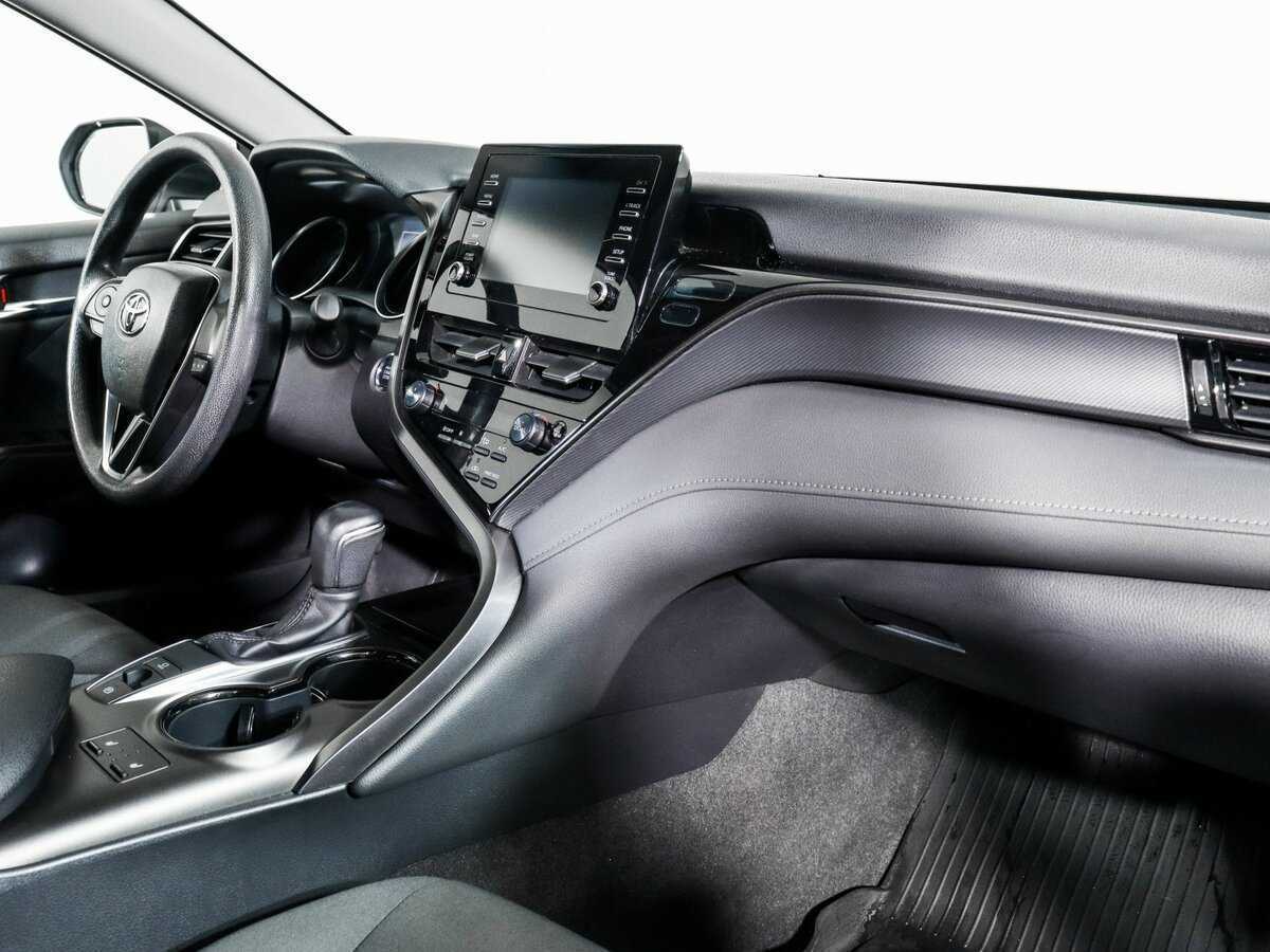 Toyota Camry 2021 года с пробегом. Фото: #8