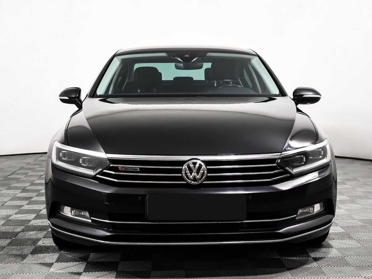 Volkswagen Passat 2018 года с пробегом. Фото: #1