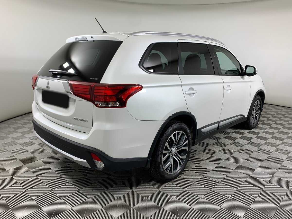 Mitsubishi Outlander 2016 года с пробегом. Фото: #4