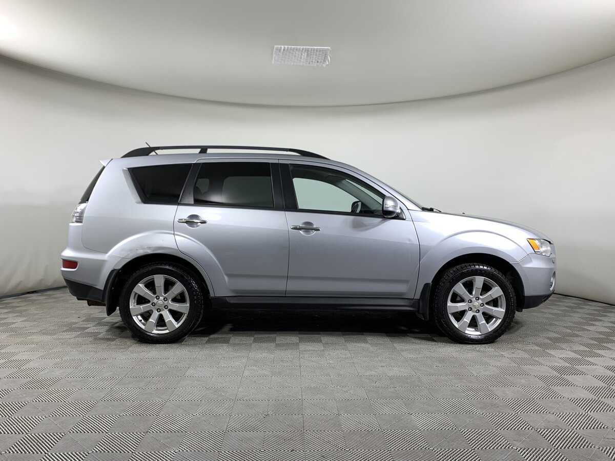 Mitsubishi Outlander 2012 года с пробегом. Фото: #3