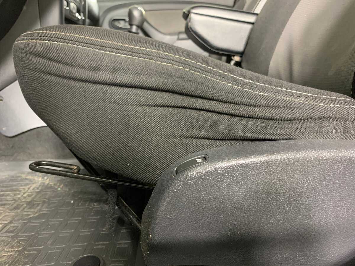 Renault Duster 2012 года с пробегом. Фото: #16