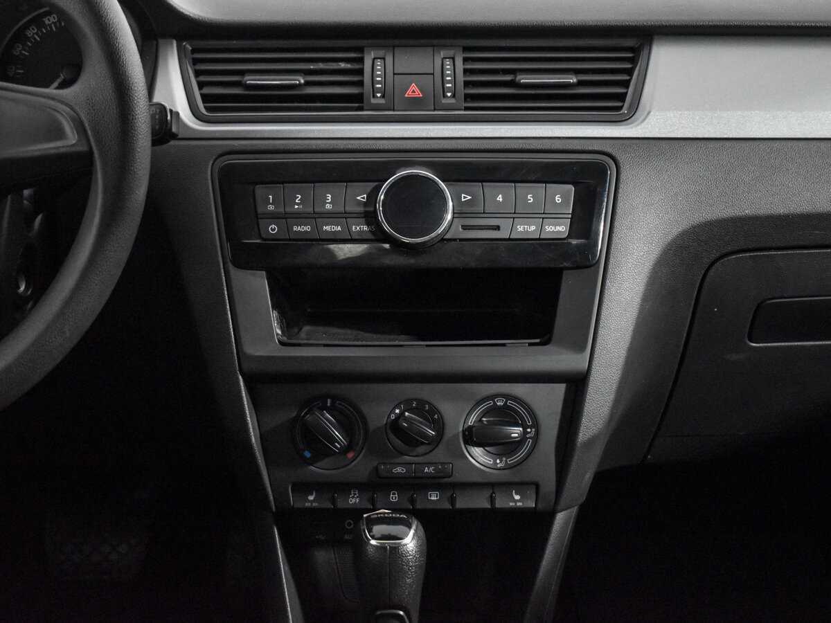 Skoda Rapid 2017 года с пробегом. Фото: #11