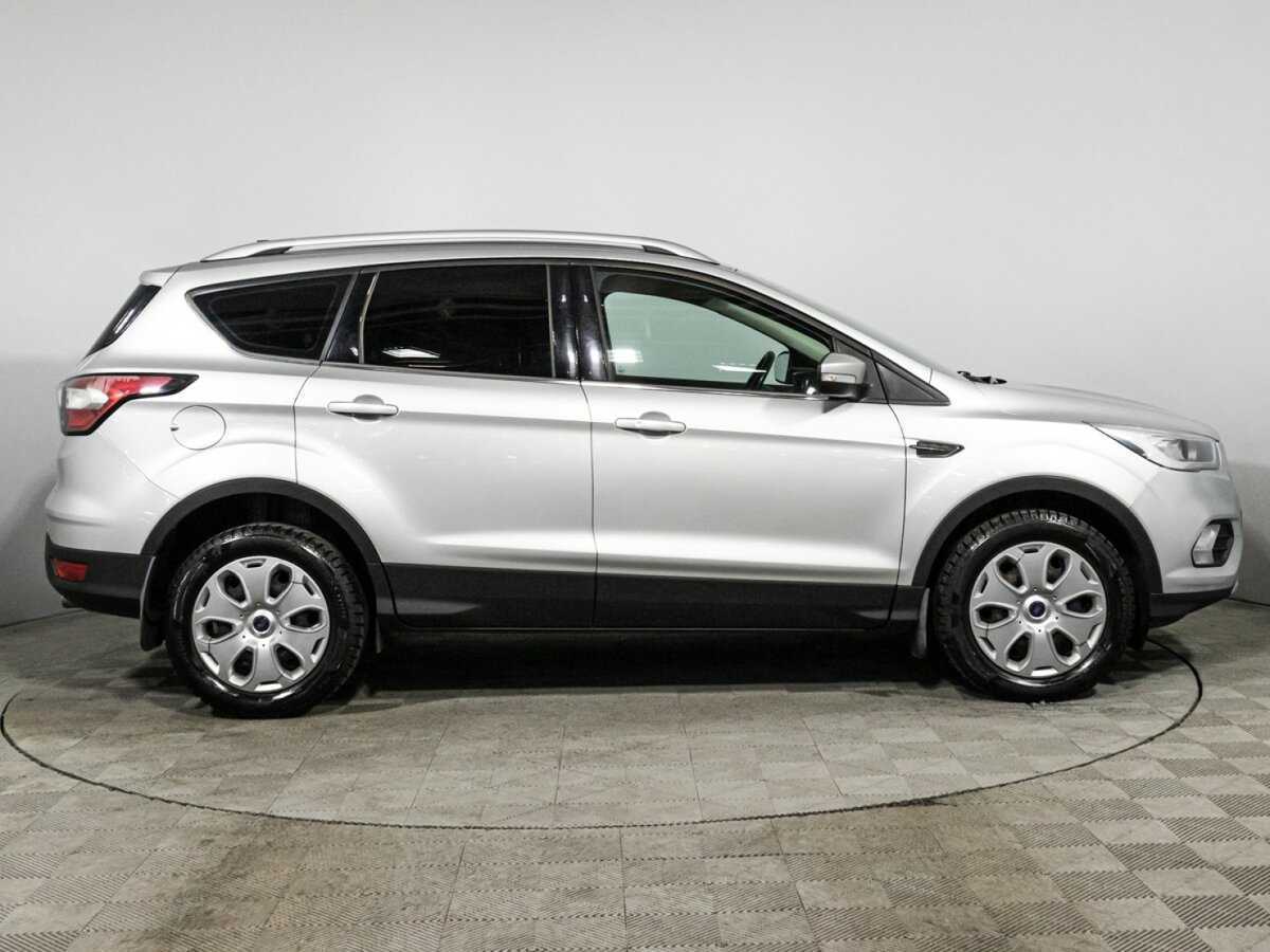 Ford Kuga 2017 года с пробегом. Фото: #3