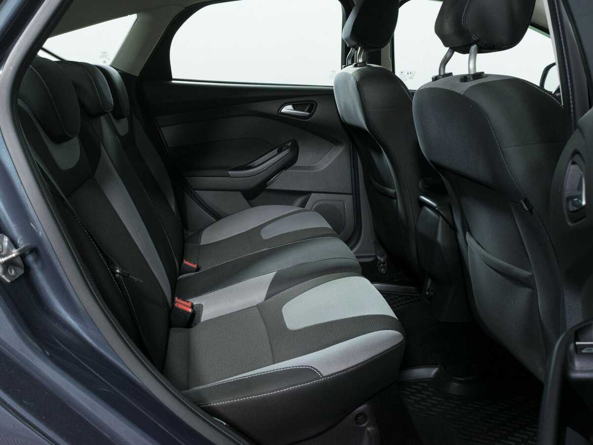 Ford Focus 2012 года с пробегом. Фото: #9