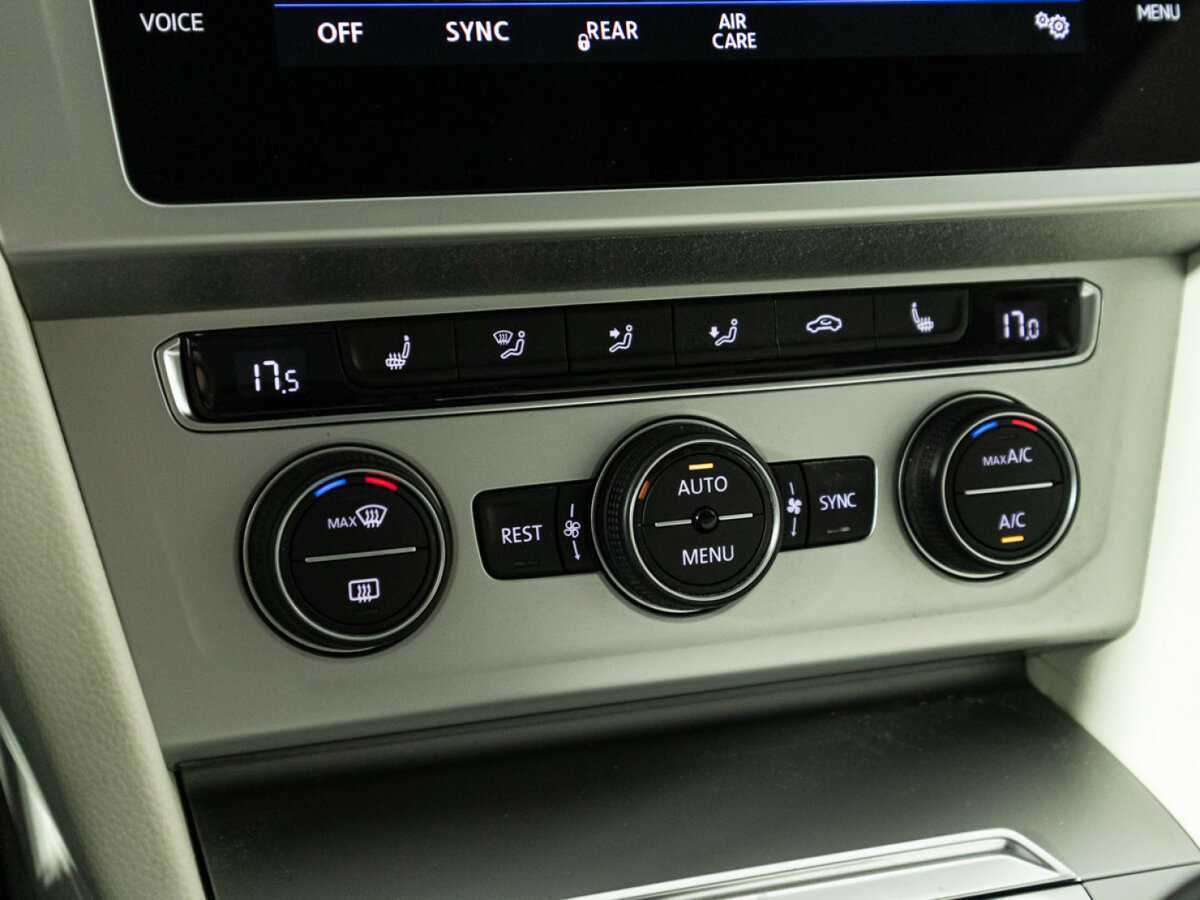 Volkswagen Passat 2018 года с пробегом. Фото: #20