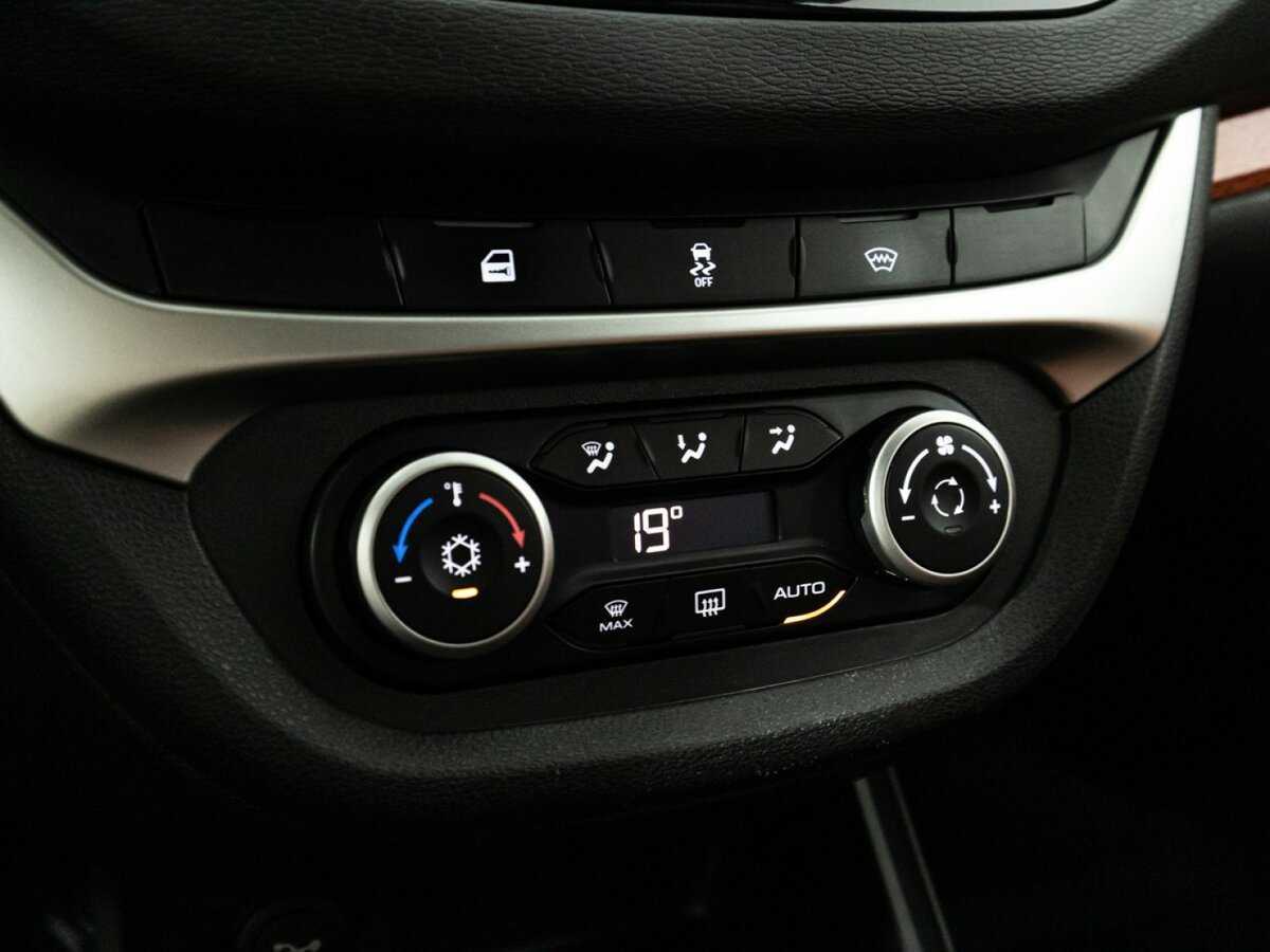 Lada (ВАЗ) Vesta 2018 года с пробегом. Фото: #15