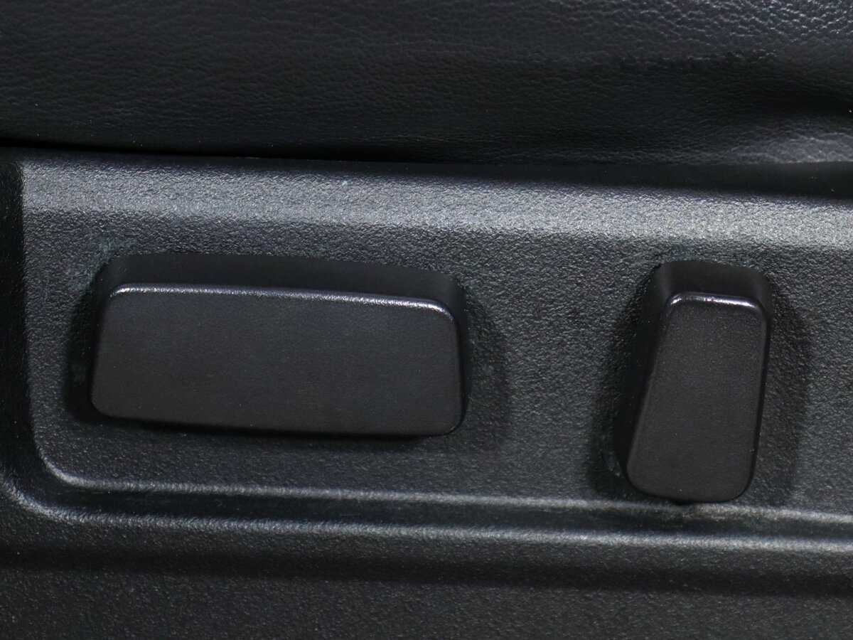 Mitsubishi Pajero Sport 2012 года с пробегом. Фото: #12