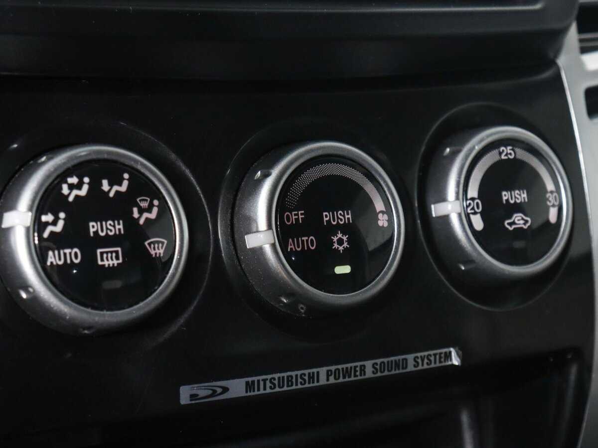 Mitsubishi Pajero Sport 2012 года с пробегом. Фото: #13