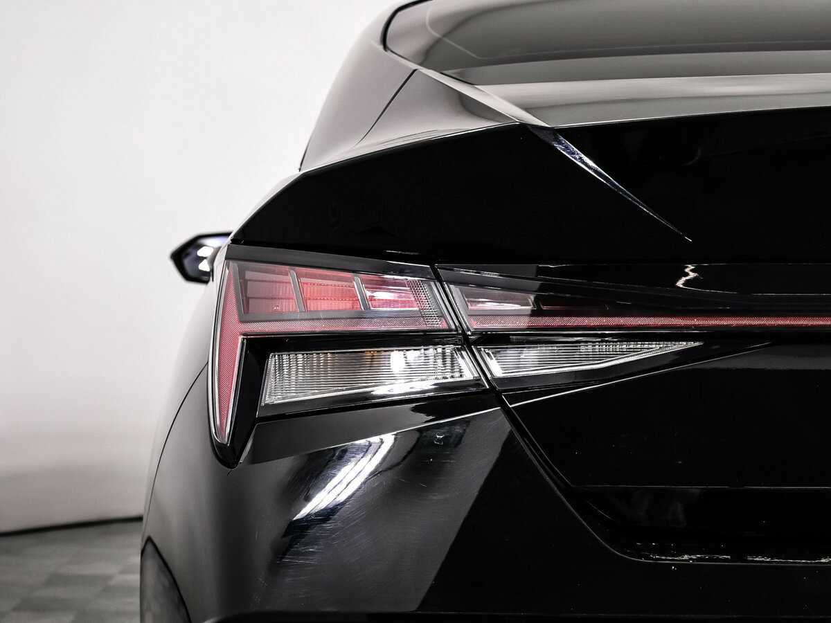 Hyundai Elantra 2024 года с пробегом. Фото: #15