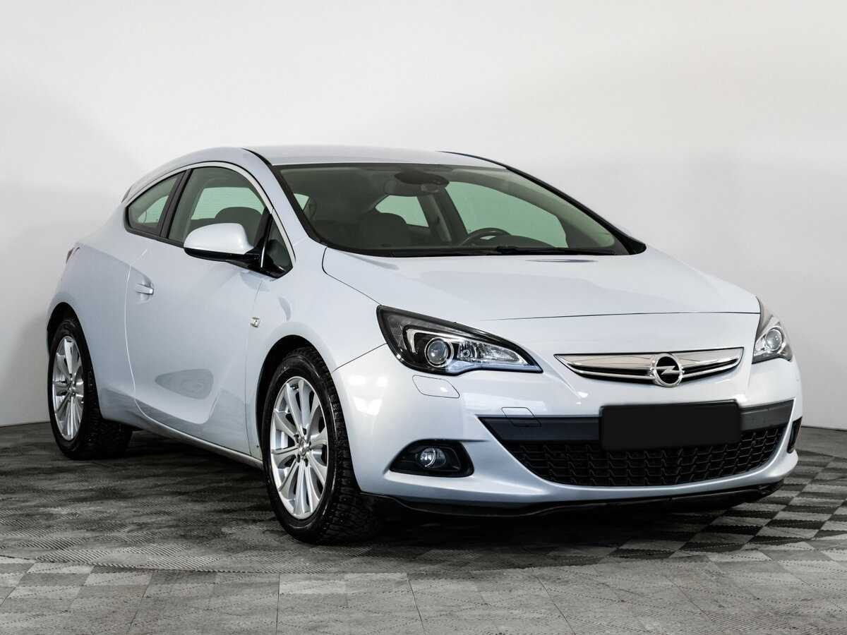Opel Astra 2012 года с пробегом. Фото: #2