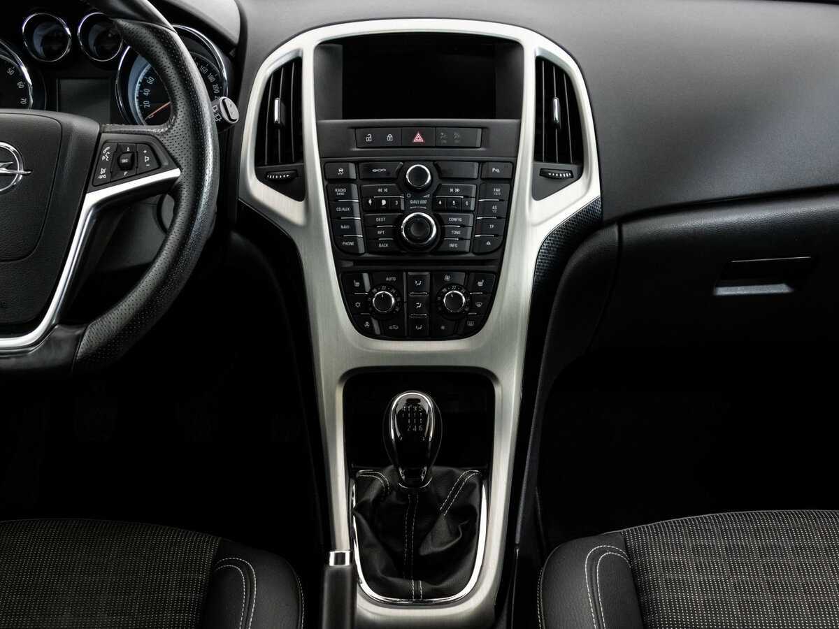 Opel Astra 2012 года с пробегом. Фото: #11