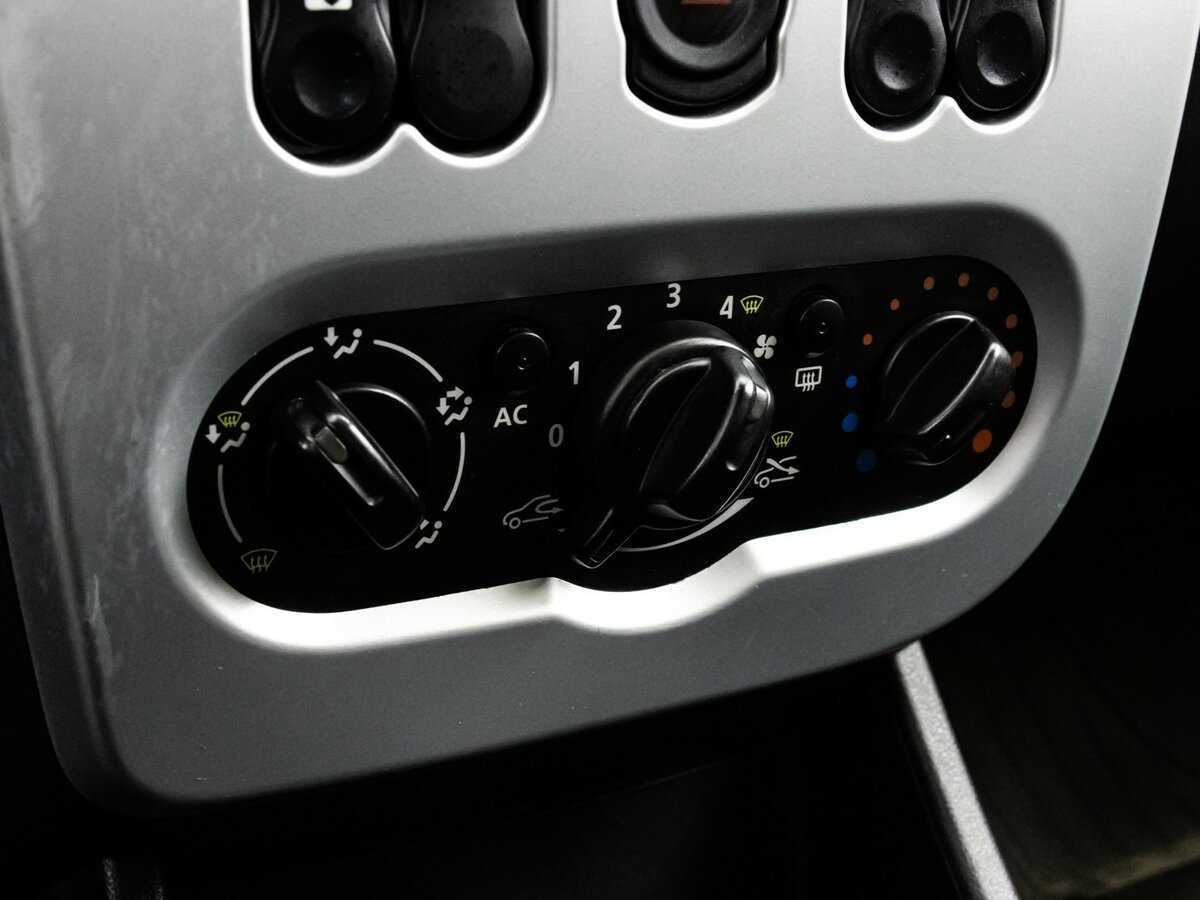 Renault Sandero 2014 года с пробегом. Фото: #12