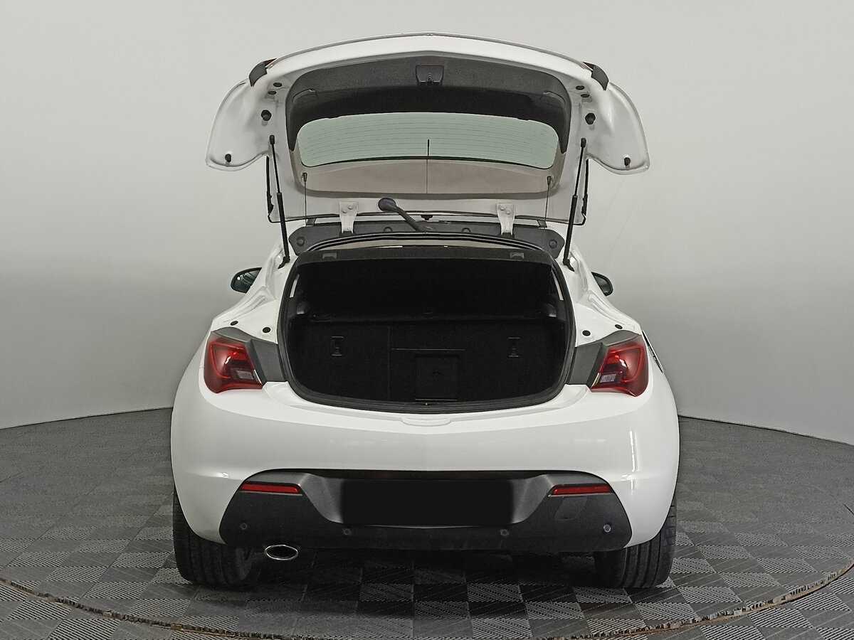 Opel Astra 2013 года с пробегом. Фото: #8