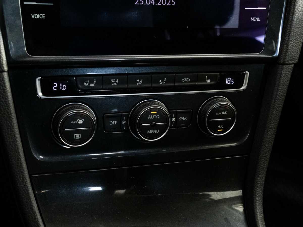 Volkswagen Golf 2018 года с пробегом. Фото: #13