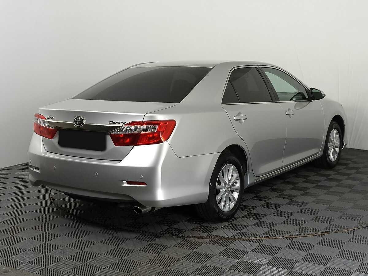 Toyota Camry 2013 года с пробегом. Фото: #4